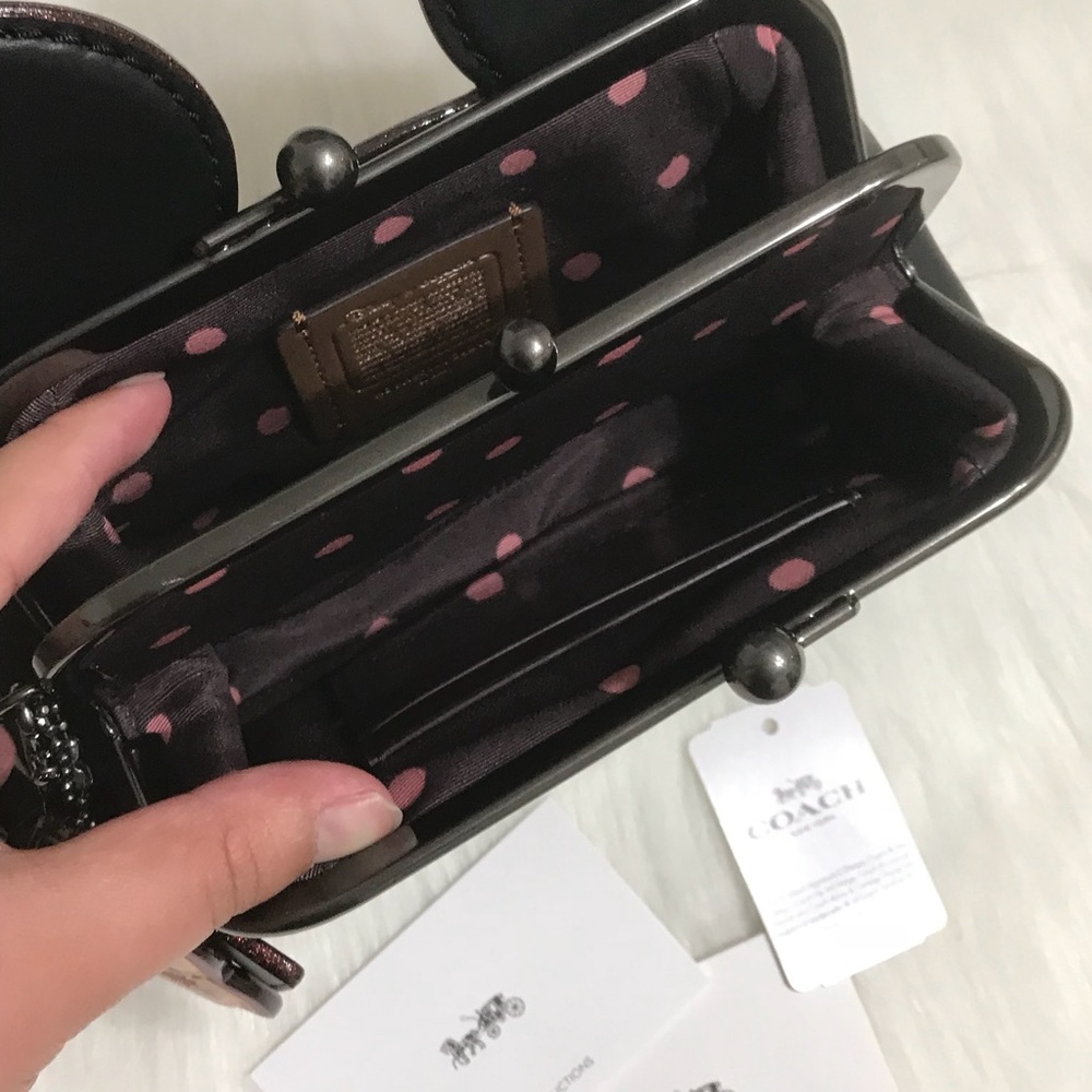 NWT! Disney x Coach Minnie Mouse Kisslock Clutch - Picture 5 of 8